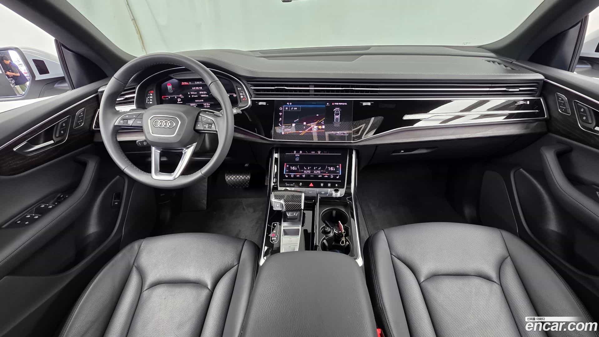Q8 Audi 2023.11-INNER-007