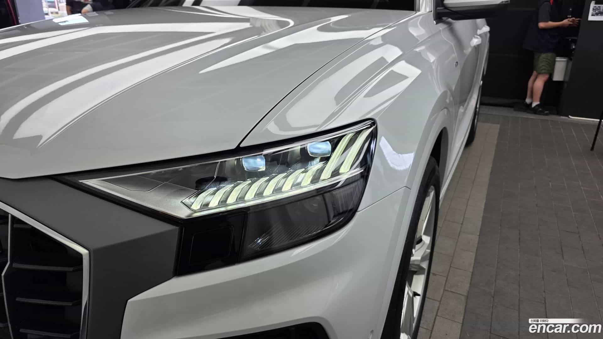 Q8 Audi 2023.11-OUTER-032