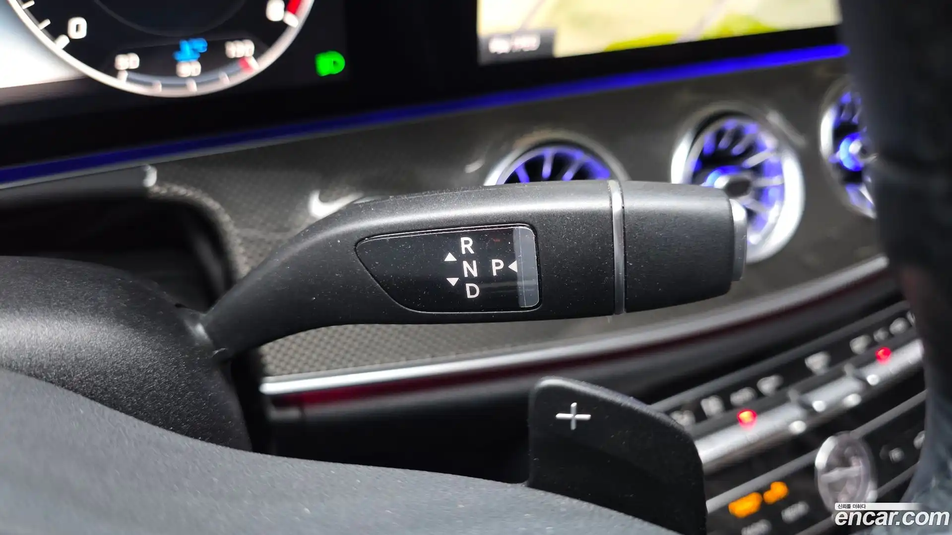 CLS-Class Mercedes-Benz 2018.10-INNER-009