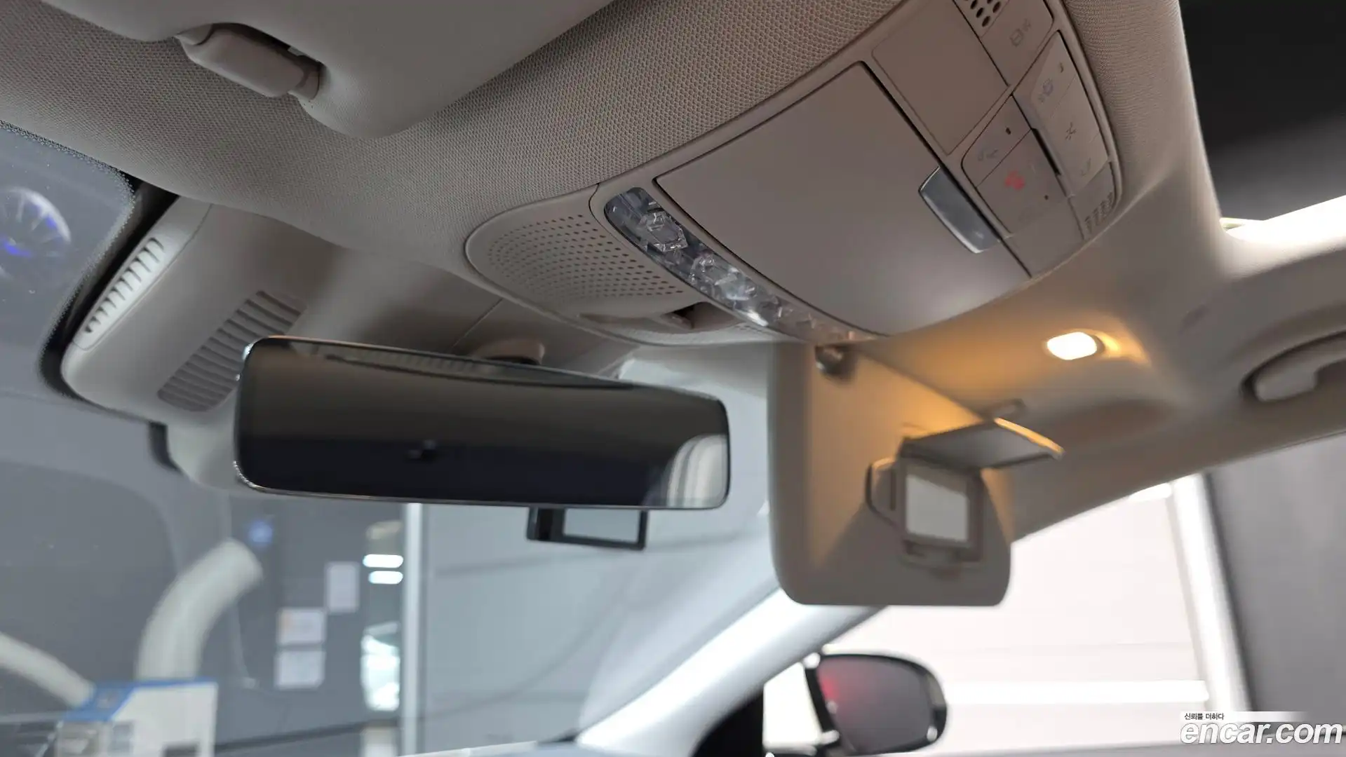 CLS-Class Mercedes-Benz 2018.10-OPTION-042