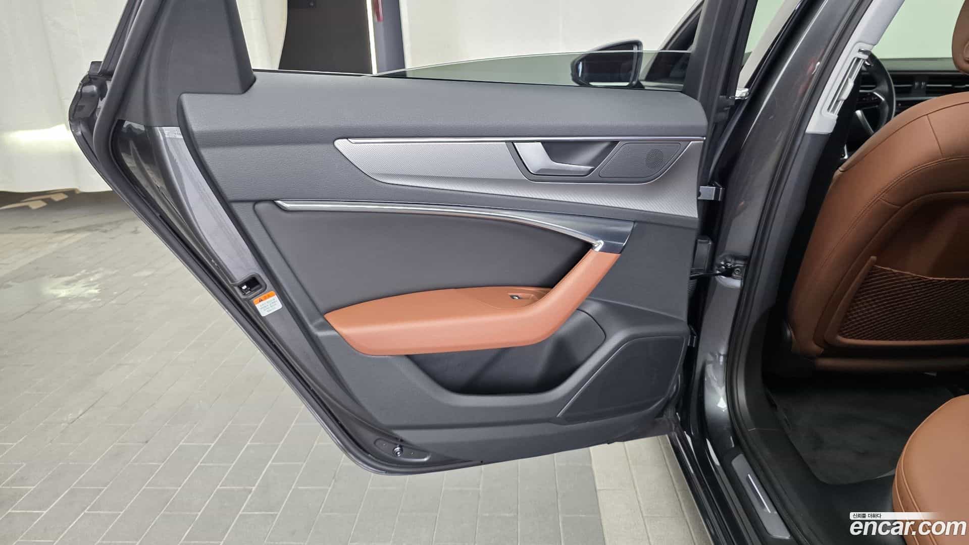 A6 Audi 2021.0-INNER-035