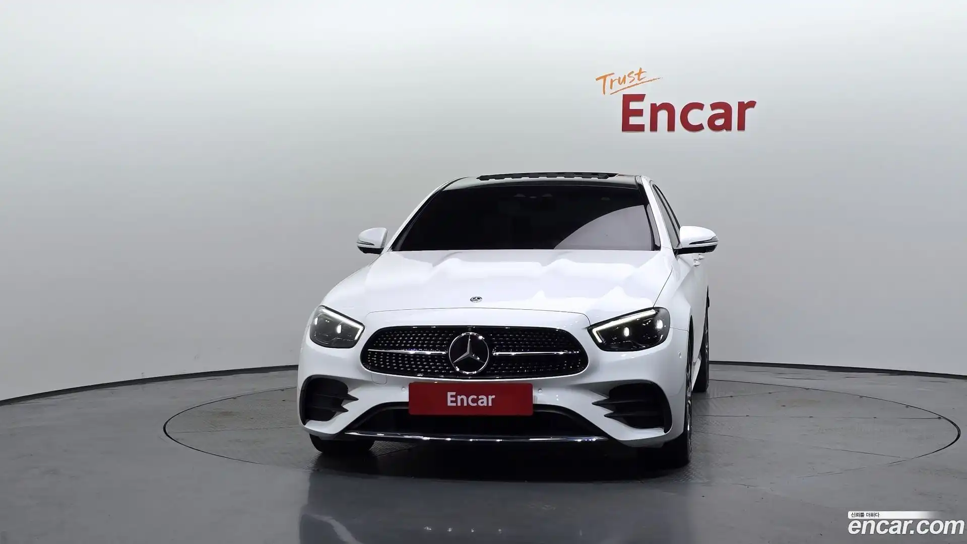 E-Class Mercedes-Benz 2021.8-OUTER-003