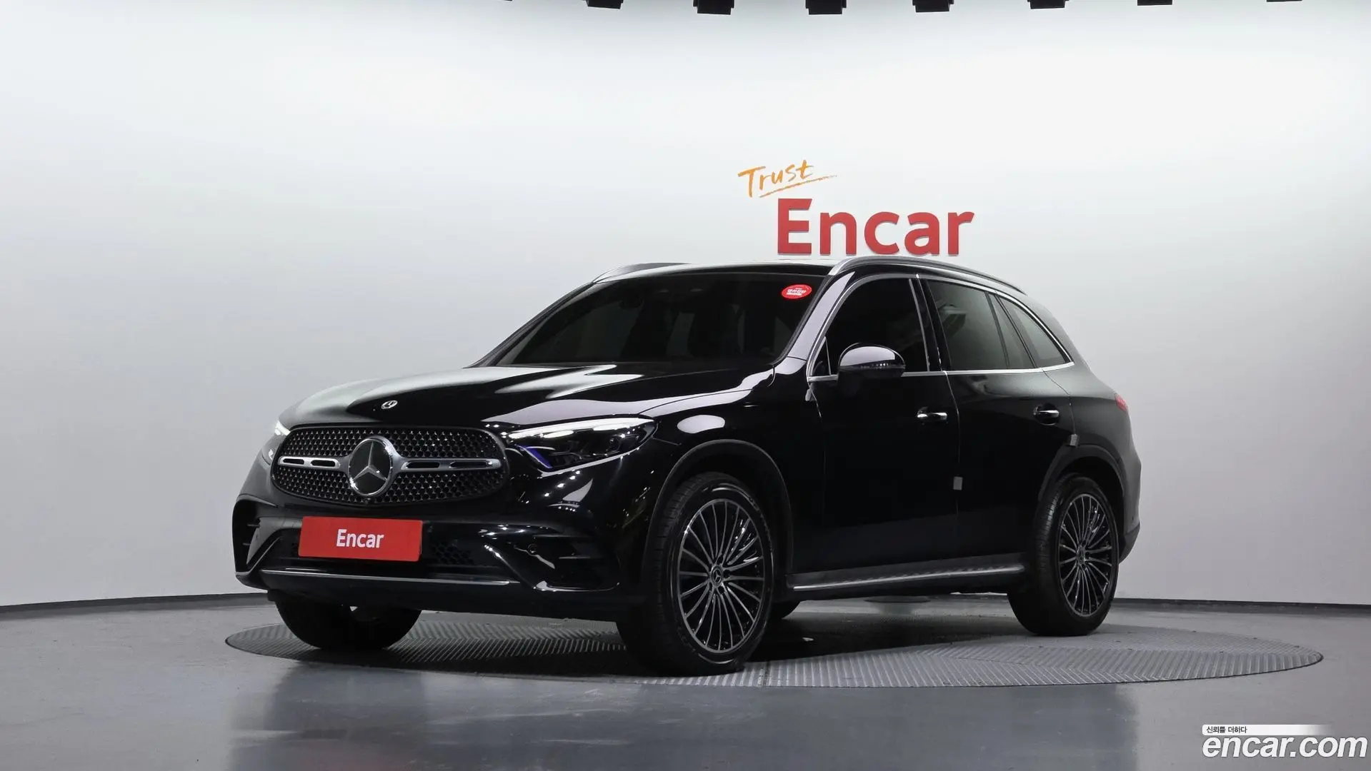 Main__Slider__Photo:GLC-Class Mercedes-Benz 2023.7-0