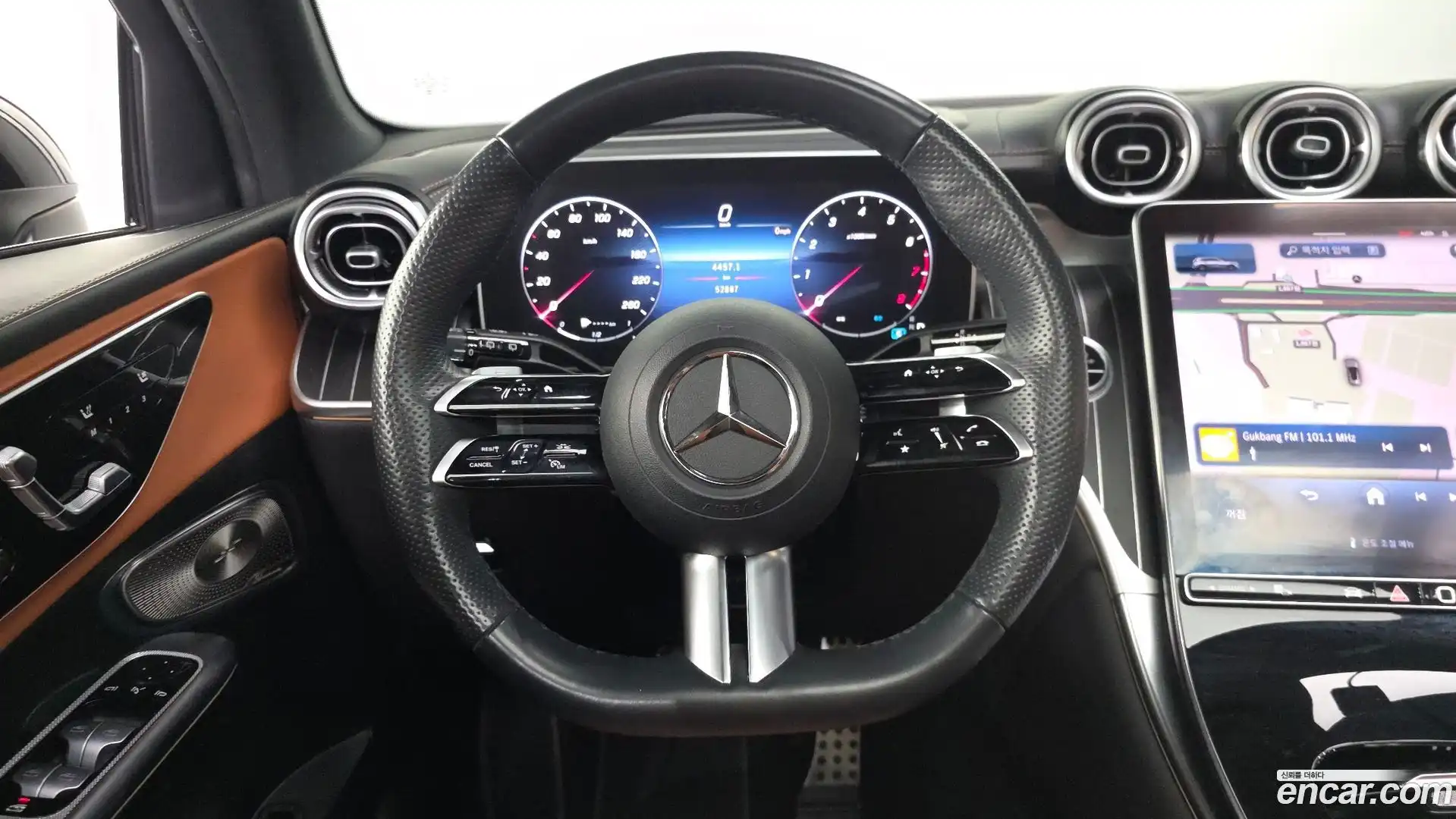GLC-Class Mercedes-Benz 2023.7-OPTION-017