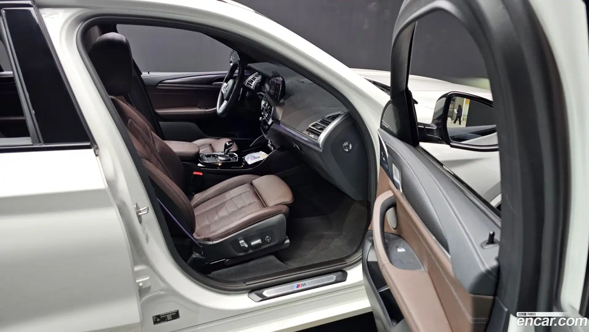 X4 BMW 2023.1-INNER-036