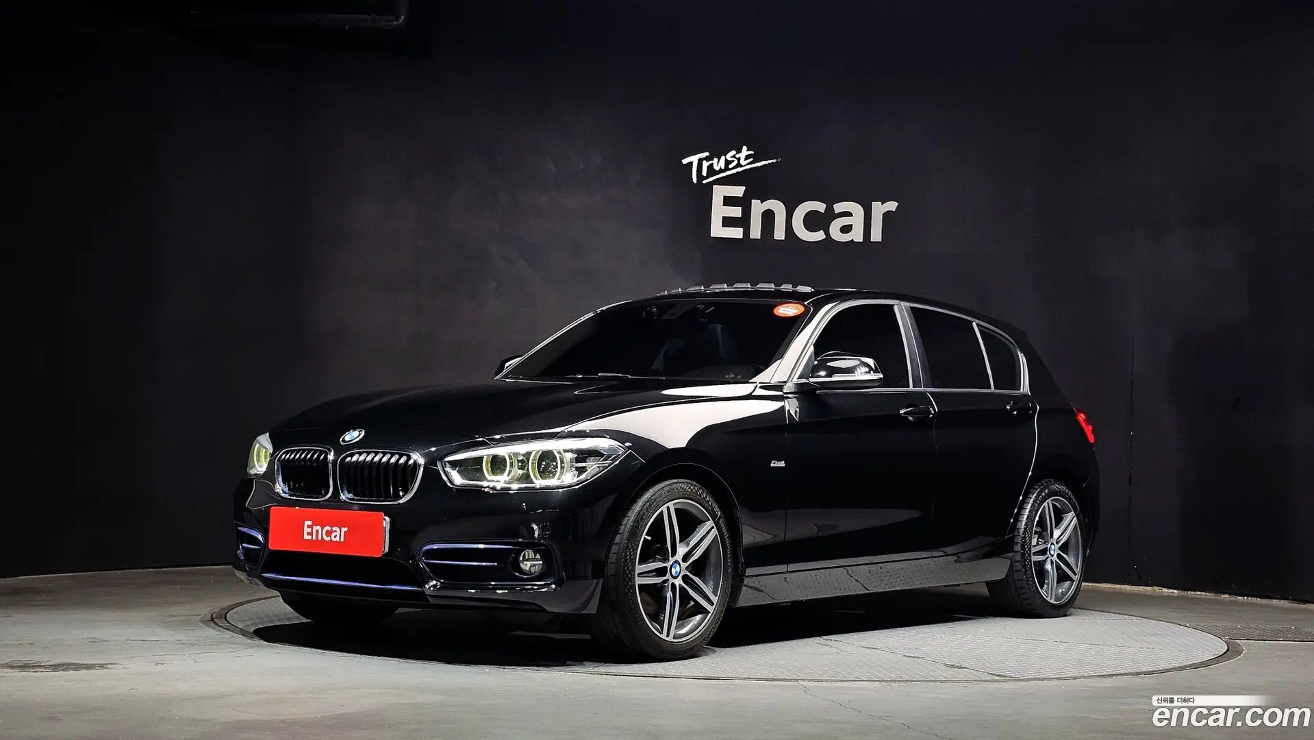 Main__Slider__Photo:1-Series BMW 2017.1-0