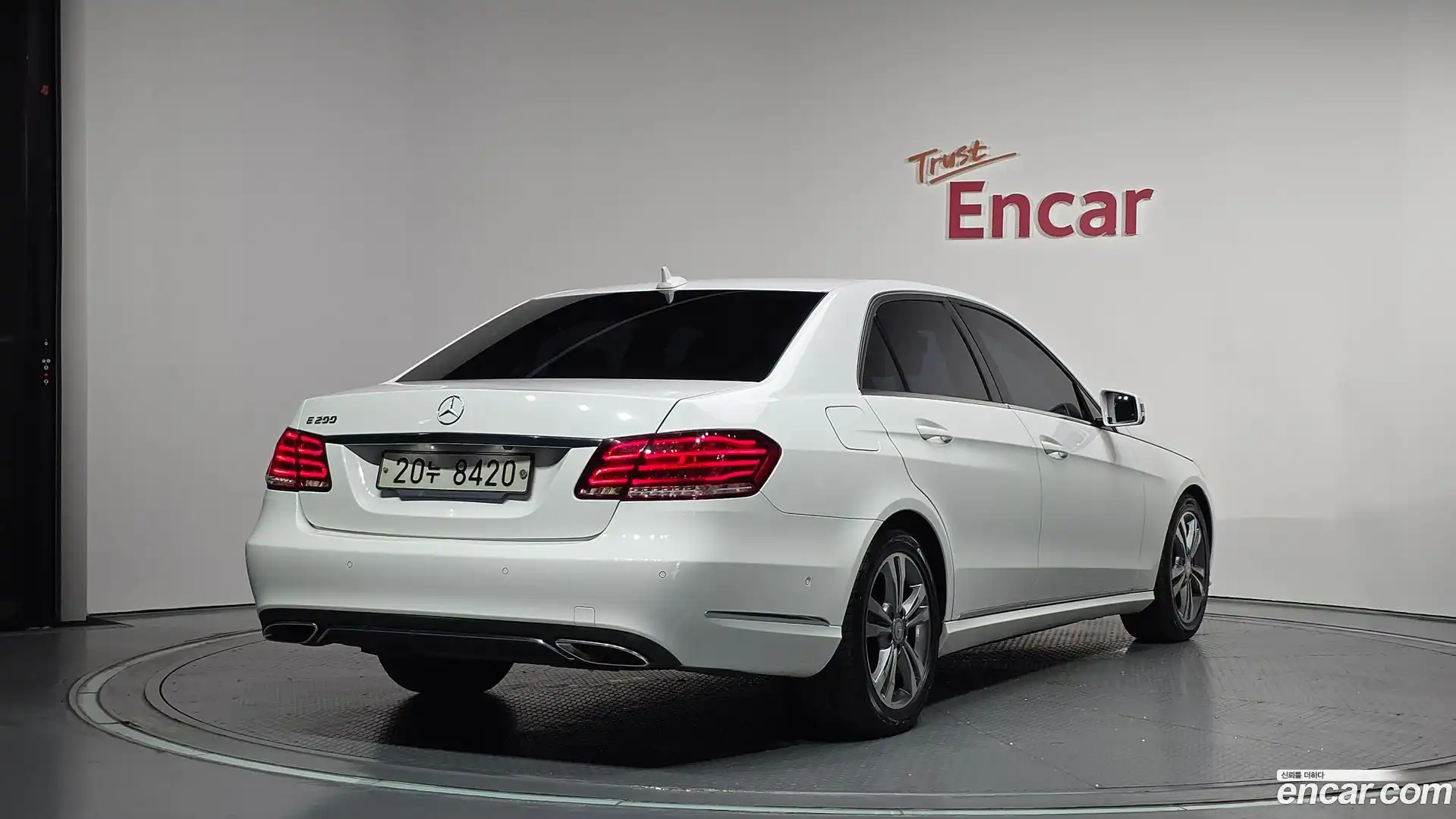 E-Class Mercedes-Benz 2015.4-OUTER-002