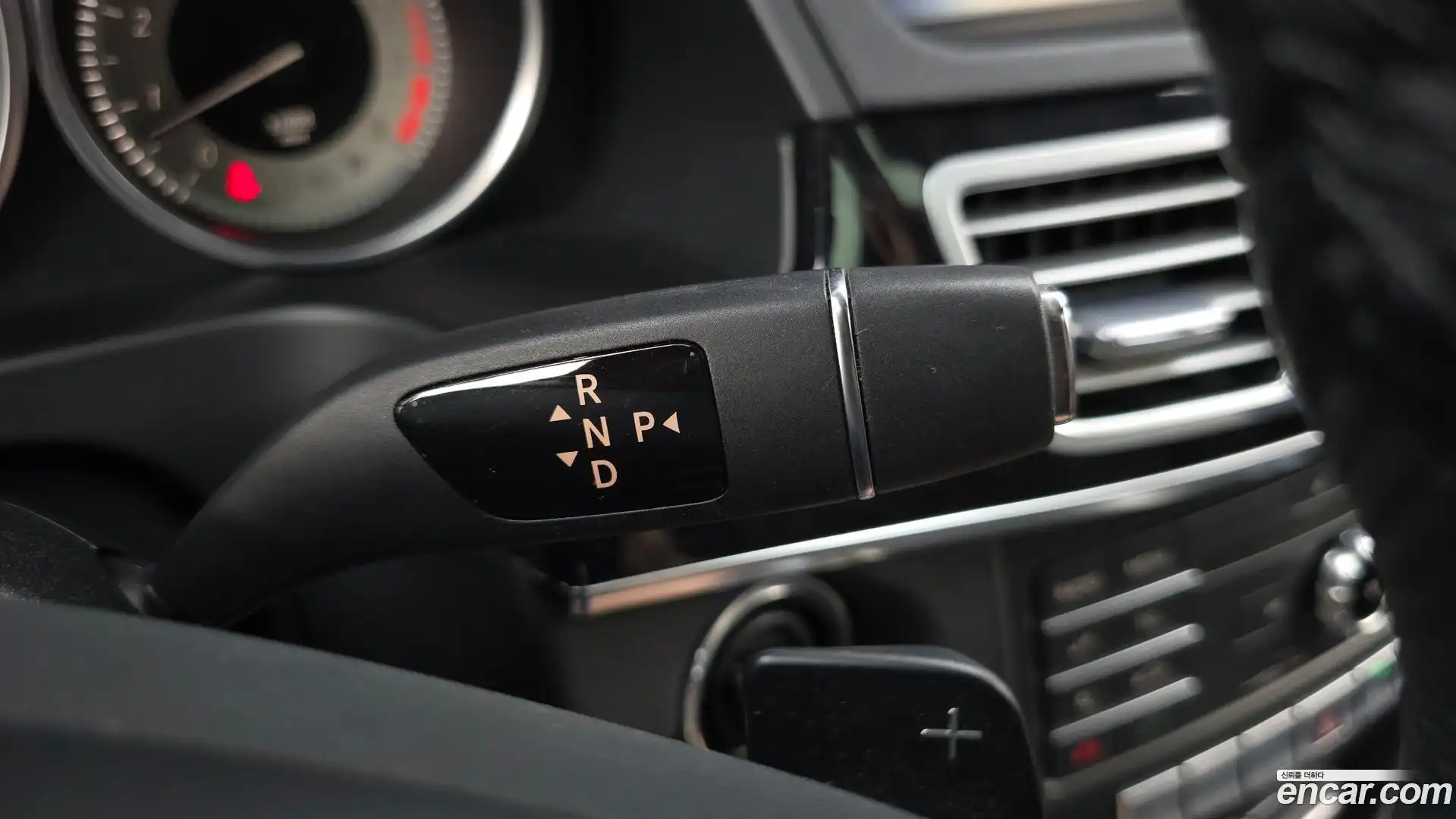 E-Class Mercedes-Benz 2015.4-INNER-009