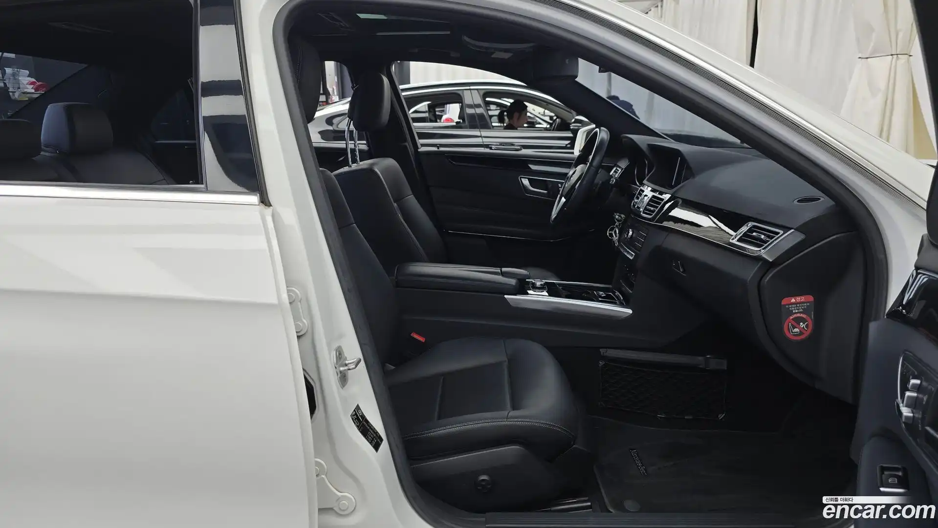 E-Class Mercedes-Benz 2015.4-OPTION-015