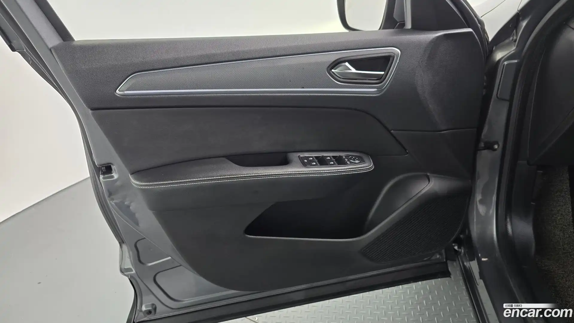 XM3 Renault Korea 2021.8-INNER-034