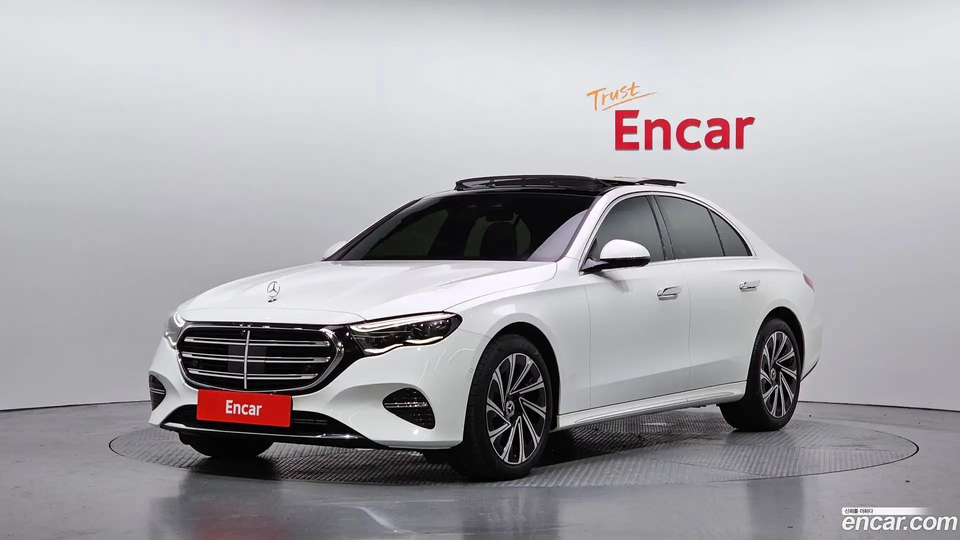 E-Class Mercedes-Benz 2024.4-OUTER-001
