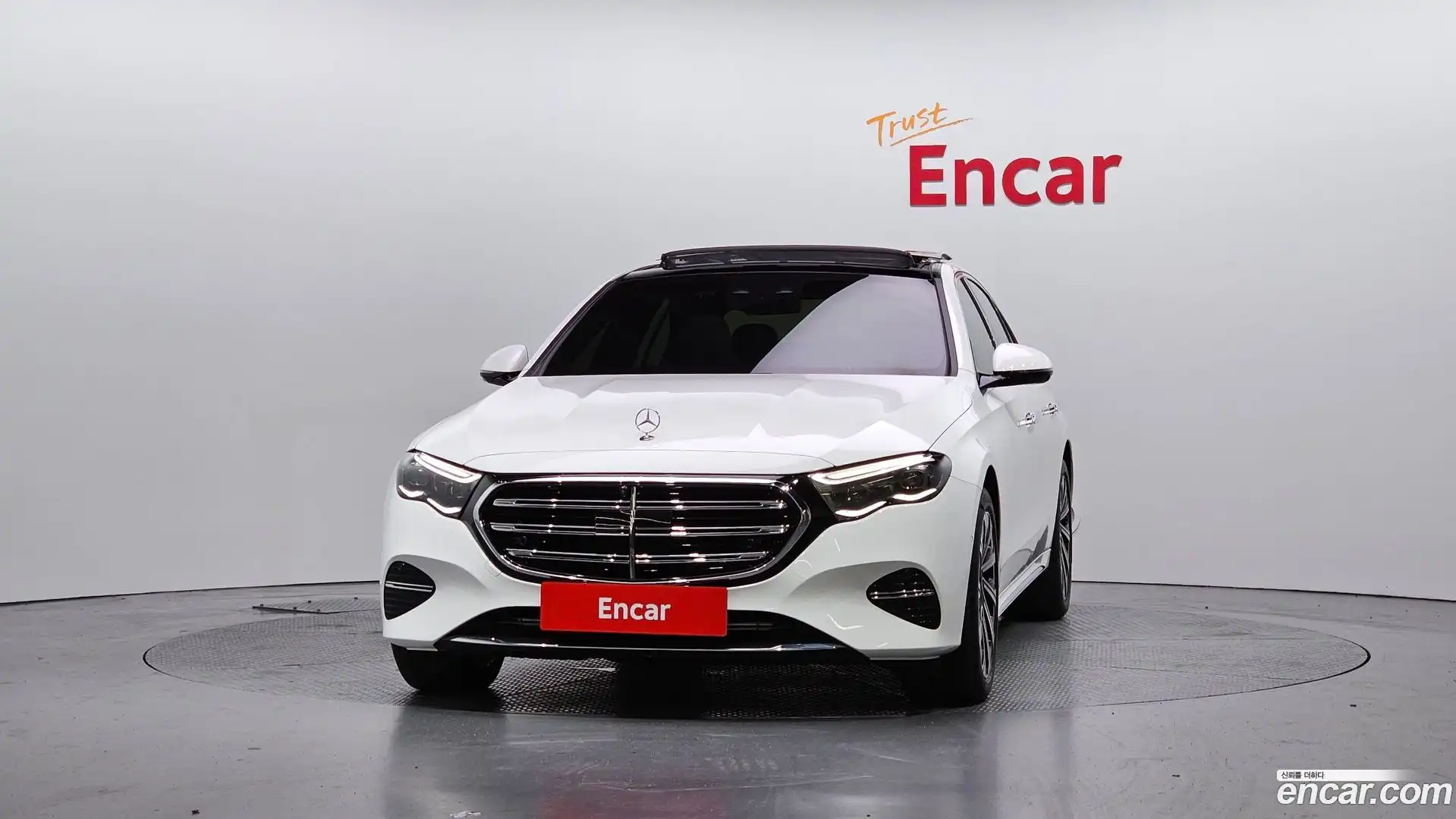 E-Class Mercedes-Benz 2024.4-OUTER-003