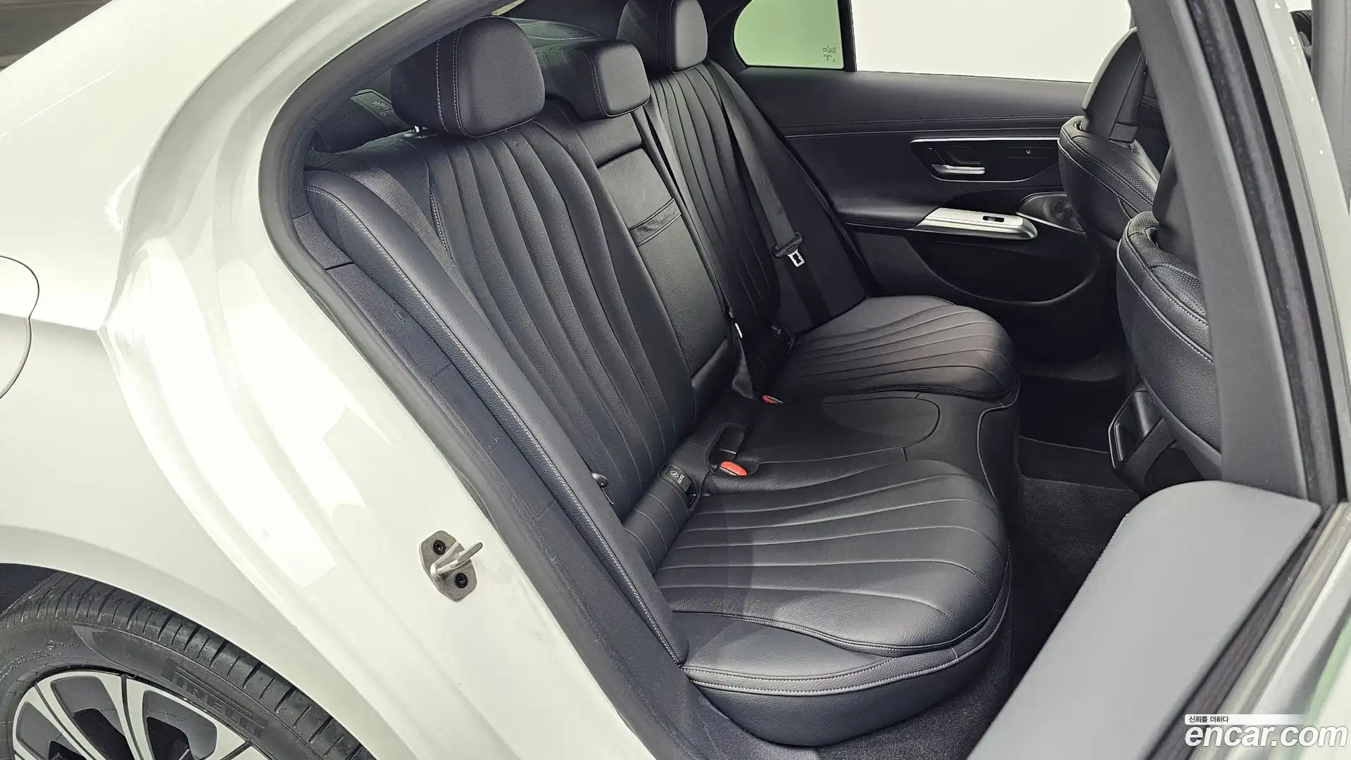 E-Class Mercedes-Benz 2024.4-OPTION-015