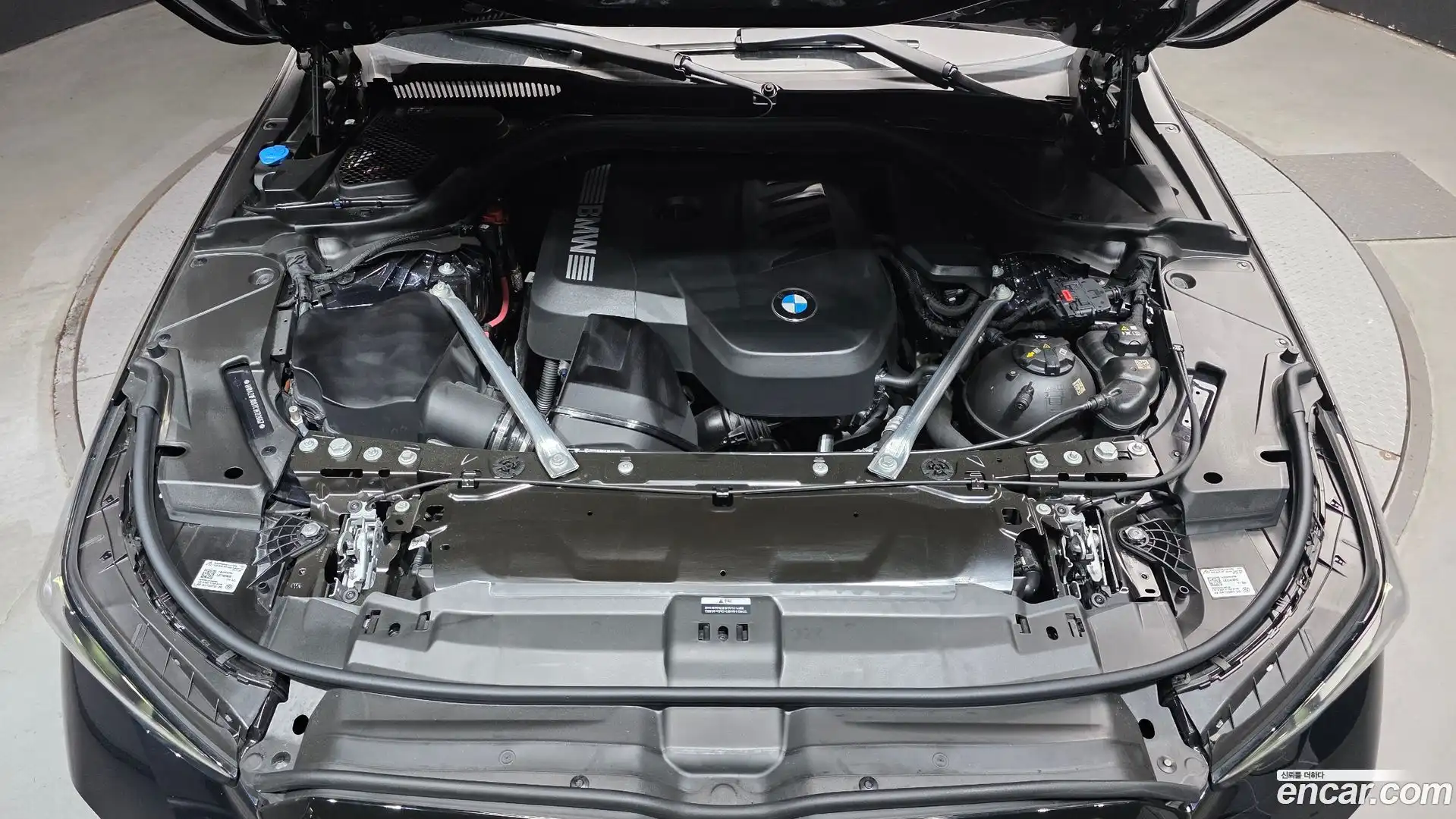 5-Series BMW 2025.9-OUTER-006
