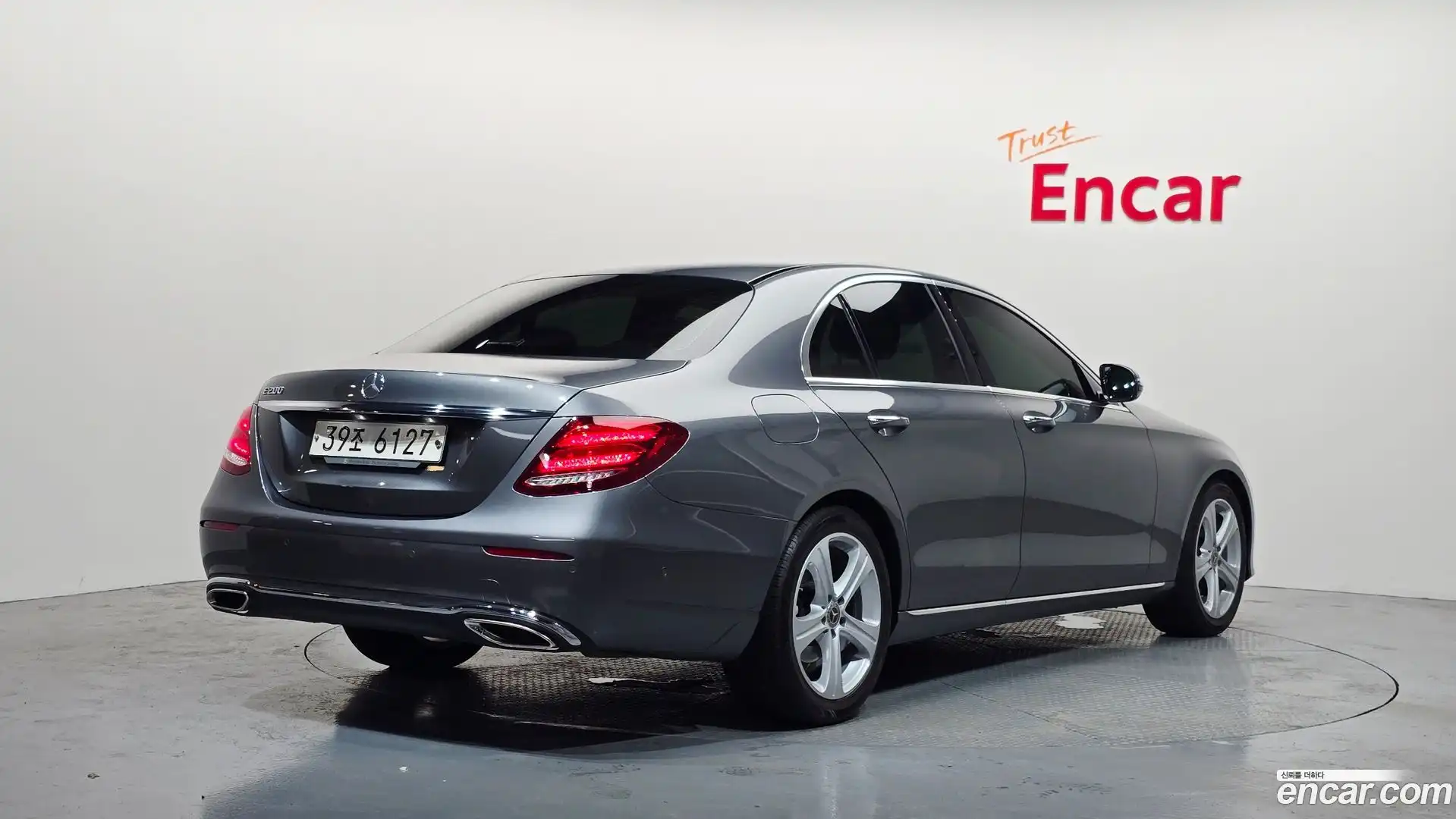 E-Class Mercedes-Benz 2018.2-OUTER-002