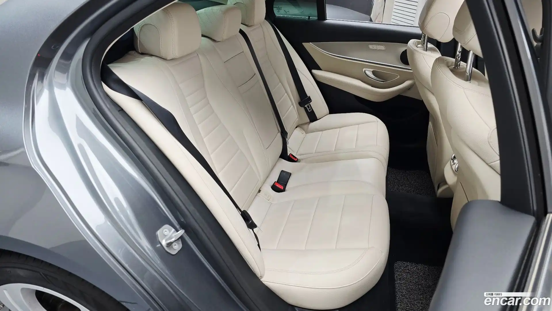 E-Class Mercedes-Benz 2018.2-OPTION-015