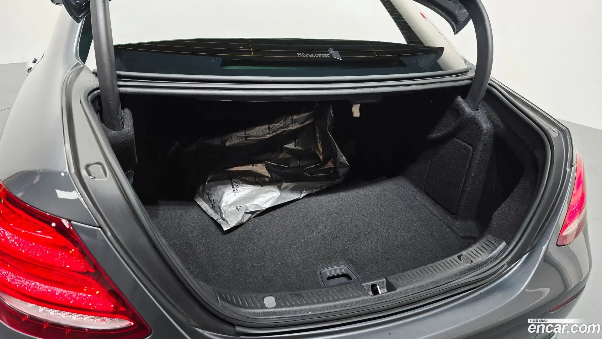 E-Class Mercedes-Benz 2018.2-OPTION-019