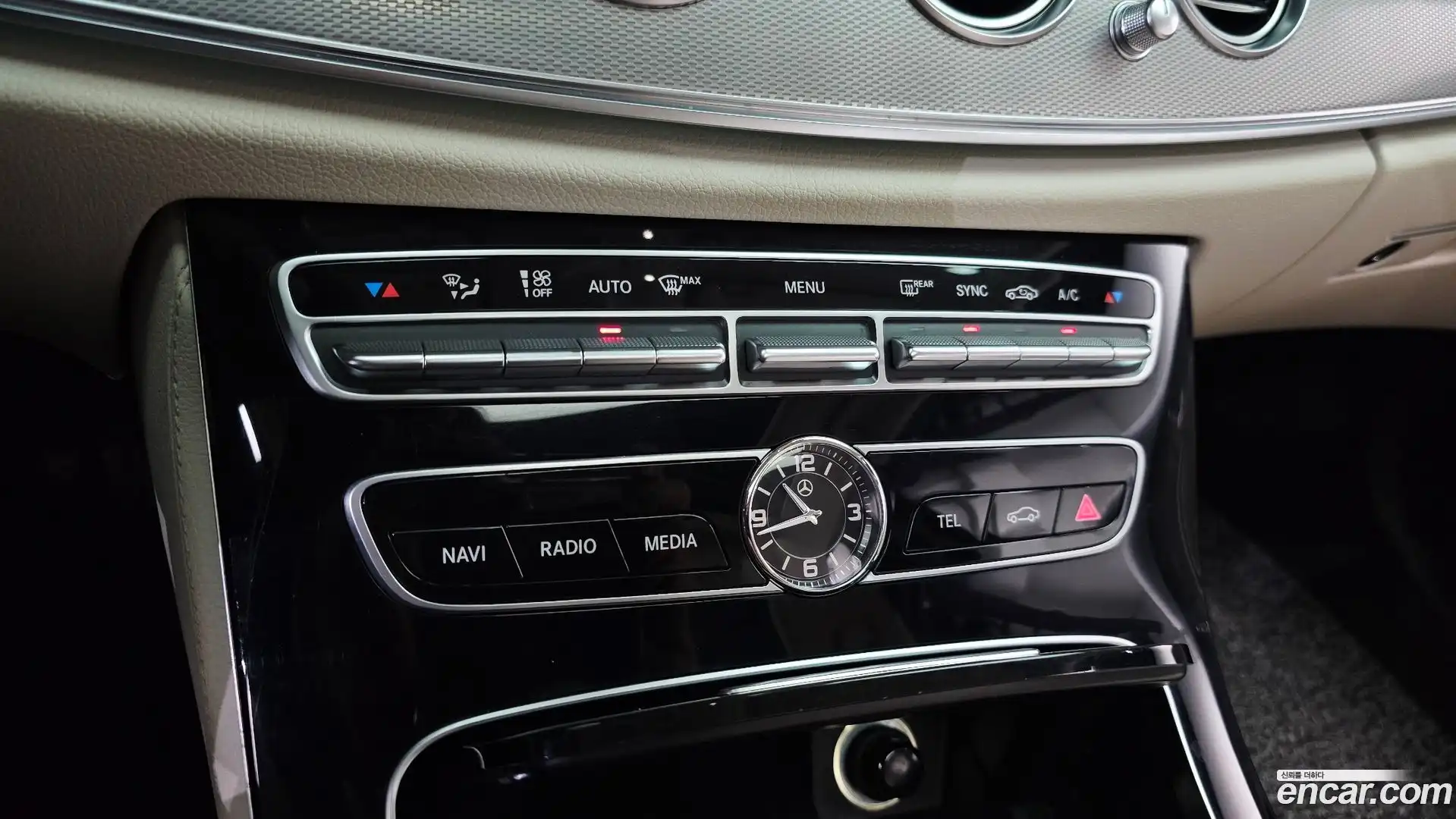 E-Class Mercedes-Benz 2018.2-OPTION-043