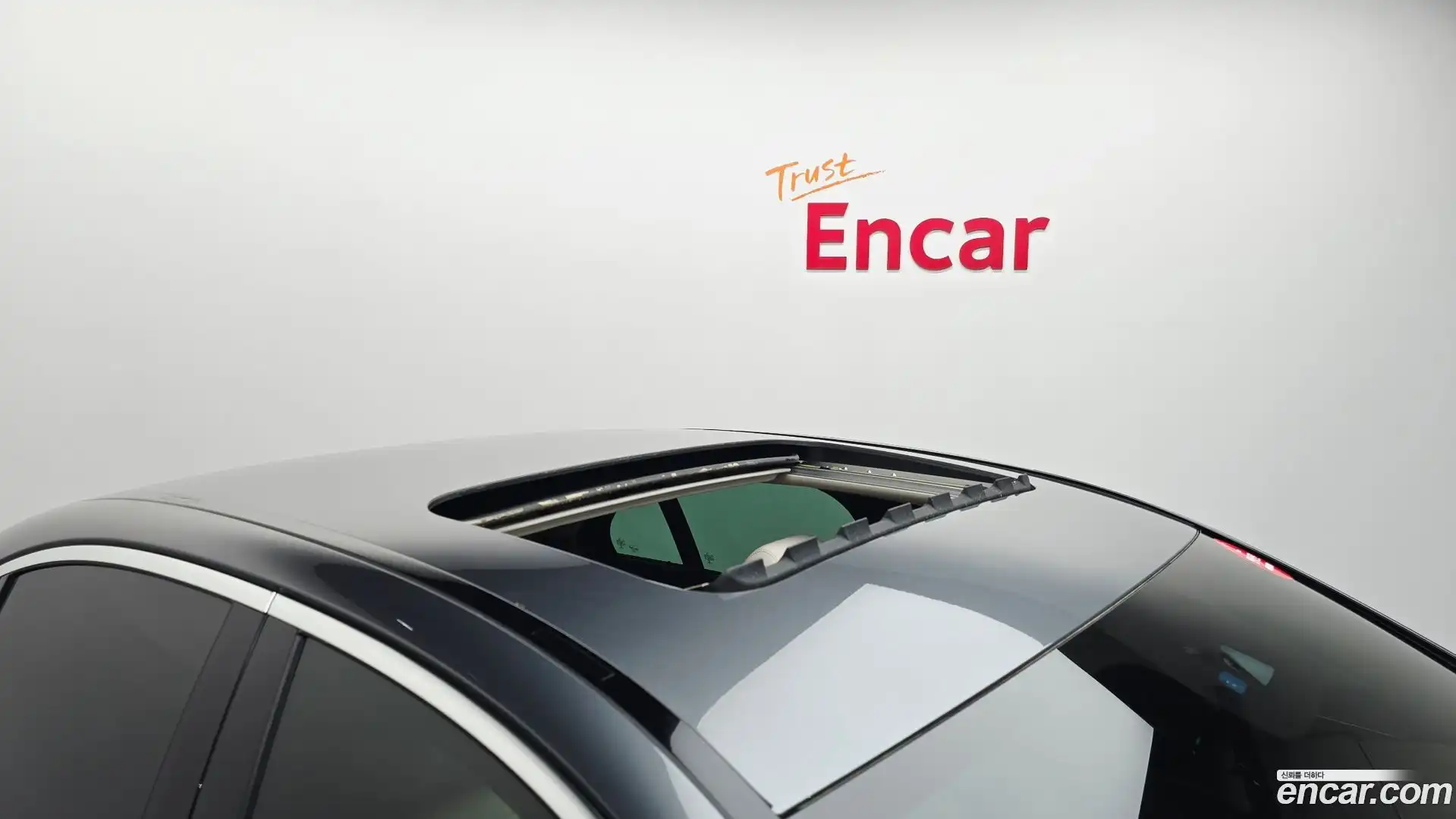 E-Class Mercedes-Benz 2018.2-OPTION-044