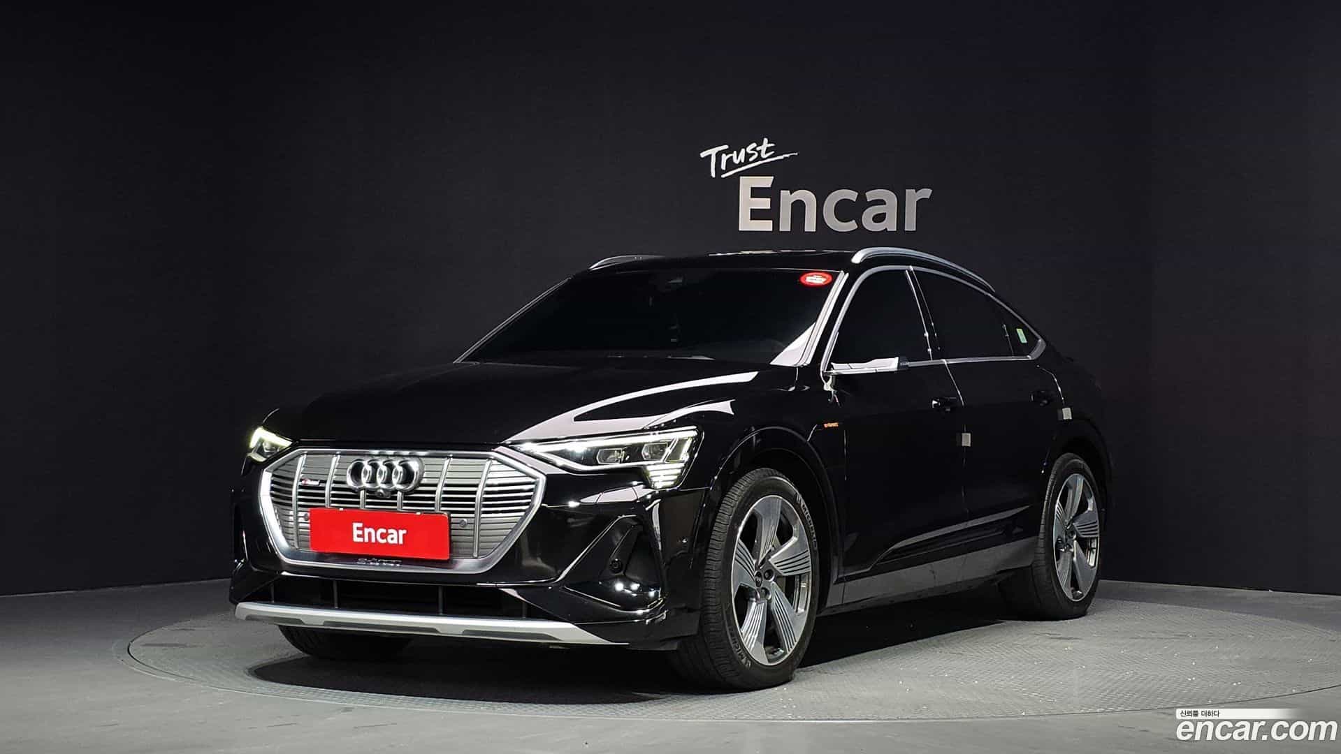 e-tron Audi 2021.10-OUTER-001