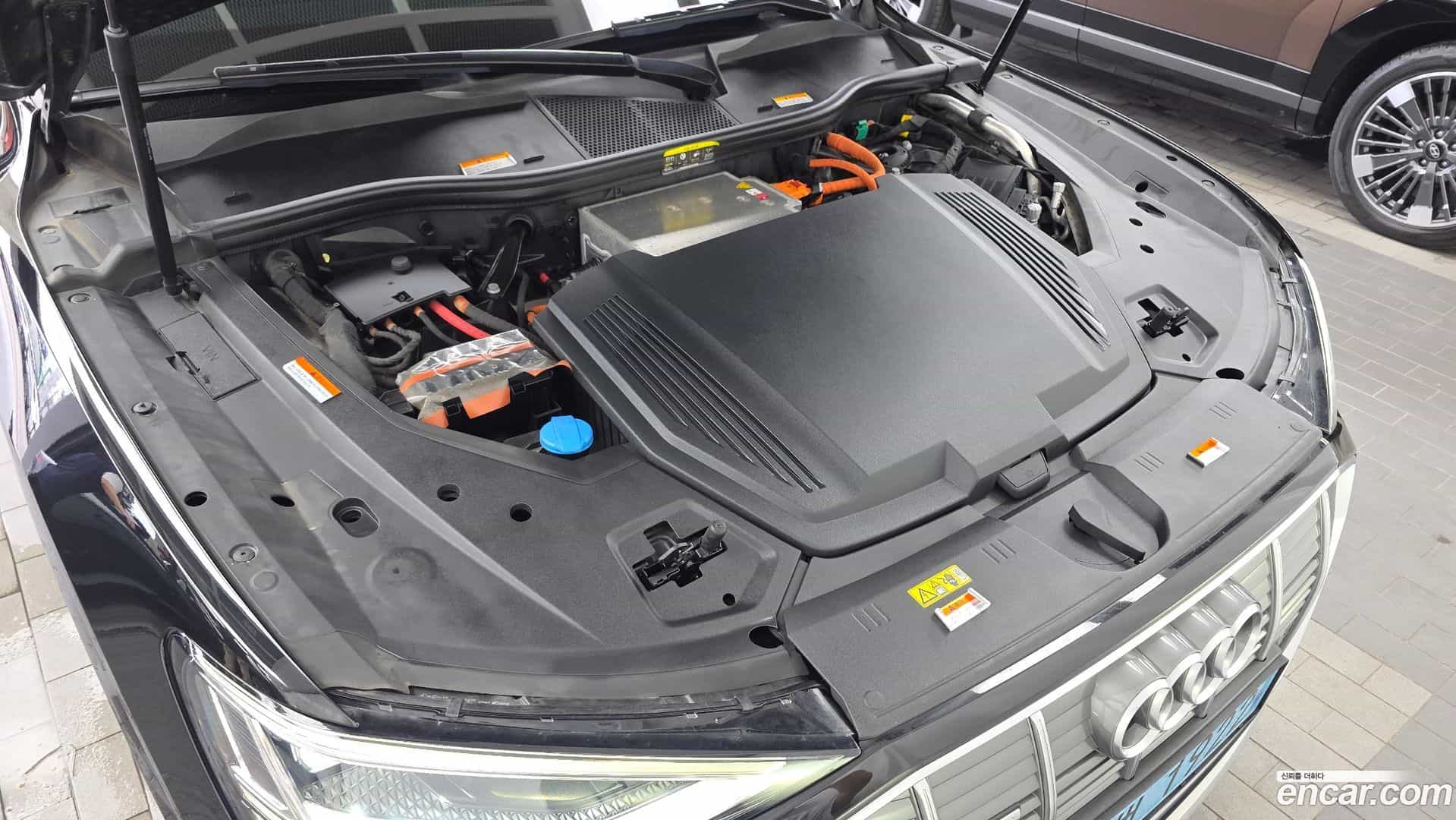 e-tron Audi 2021.10-OUTER-006