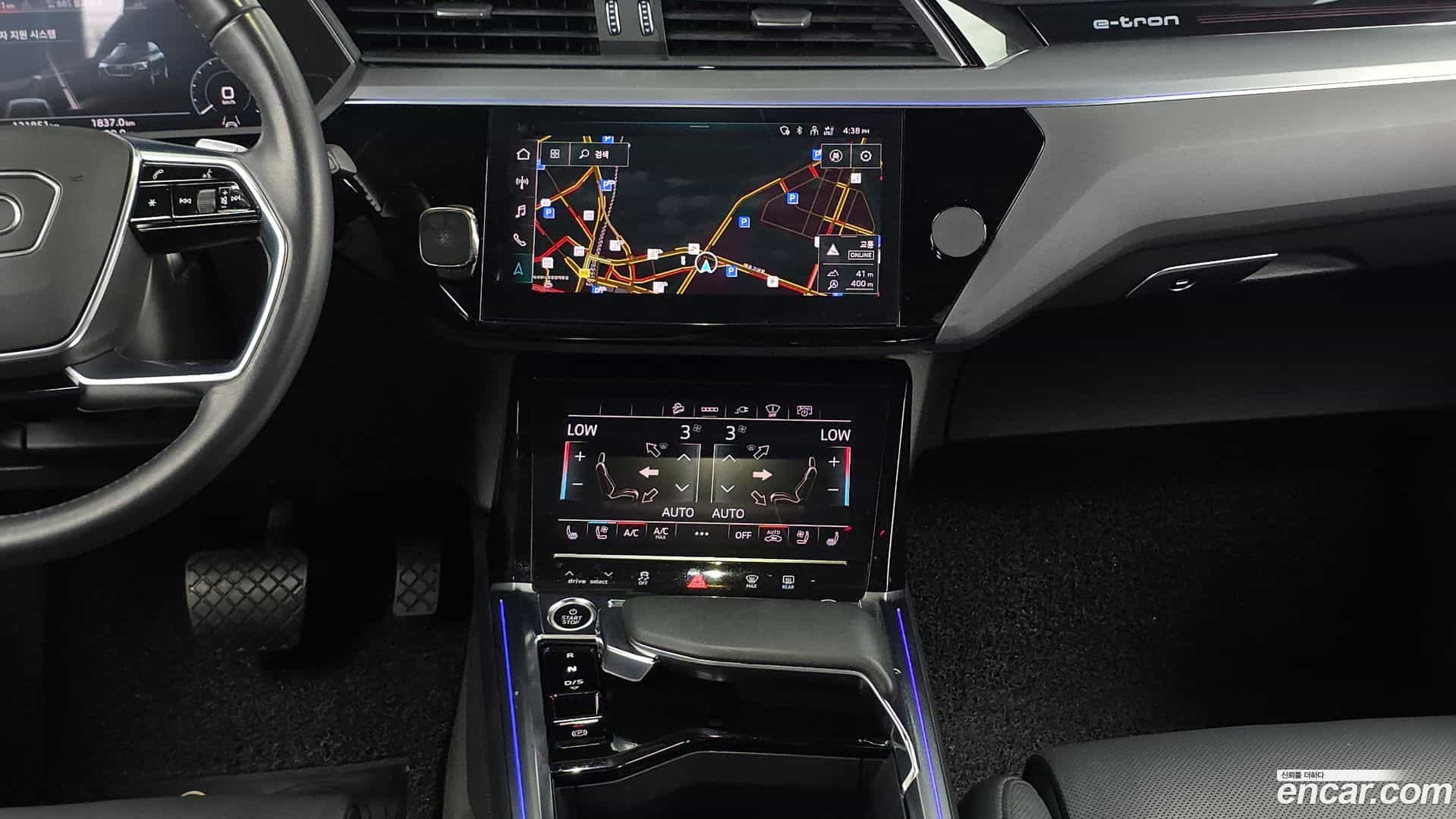 e-tron Audi 2021.10-OPTION-018