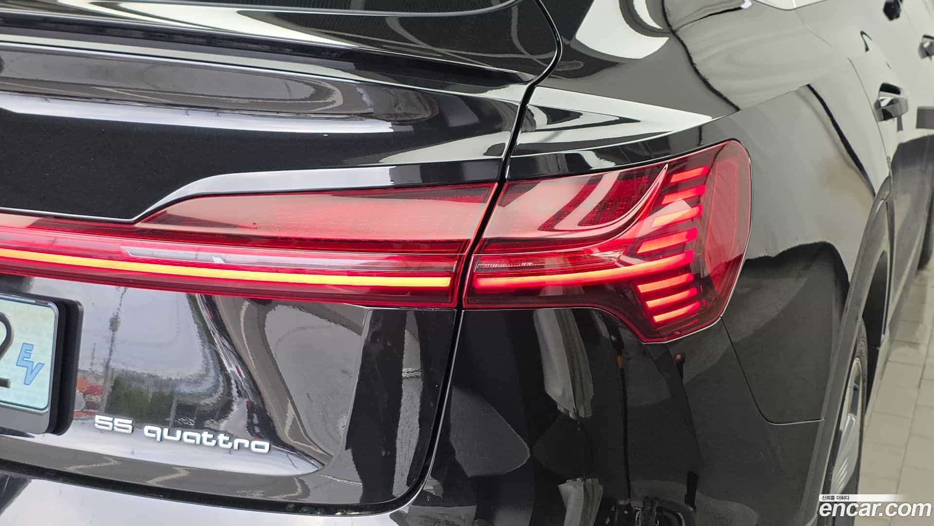 e-tron Audi 2021.10-OUTER-033