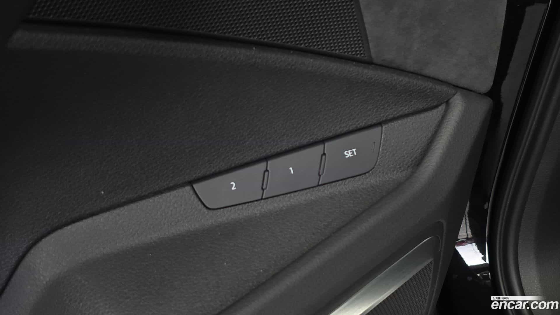 e-tron Audi 2021.10-OPTION-040