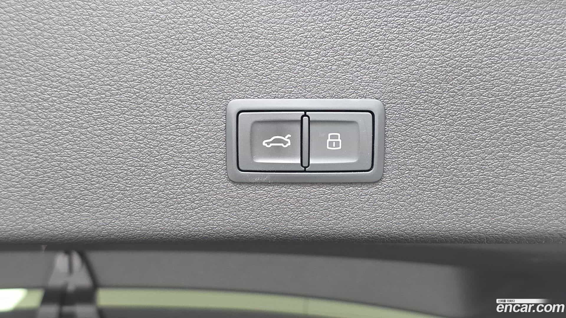 e-tron Audi 2021.10-OPTION-045