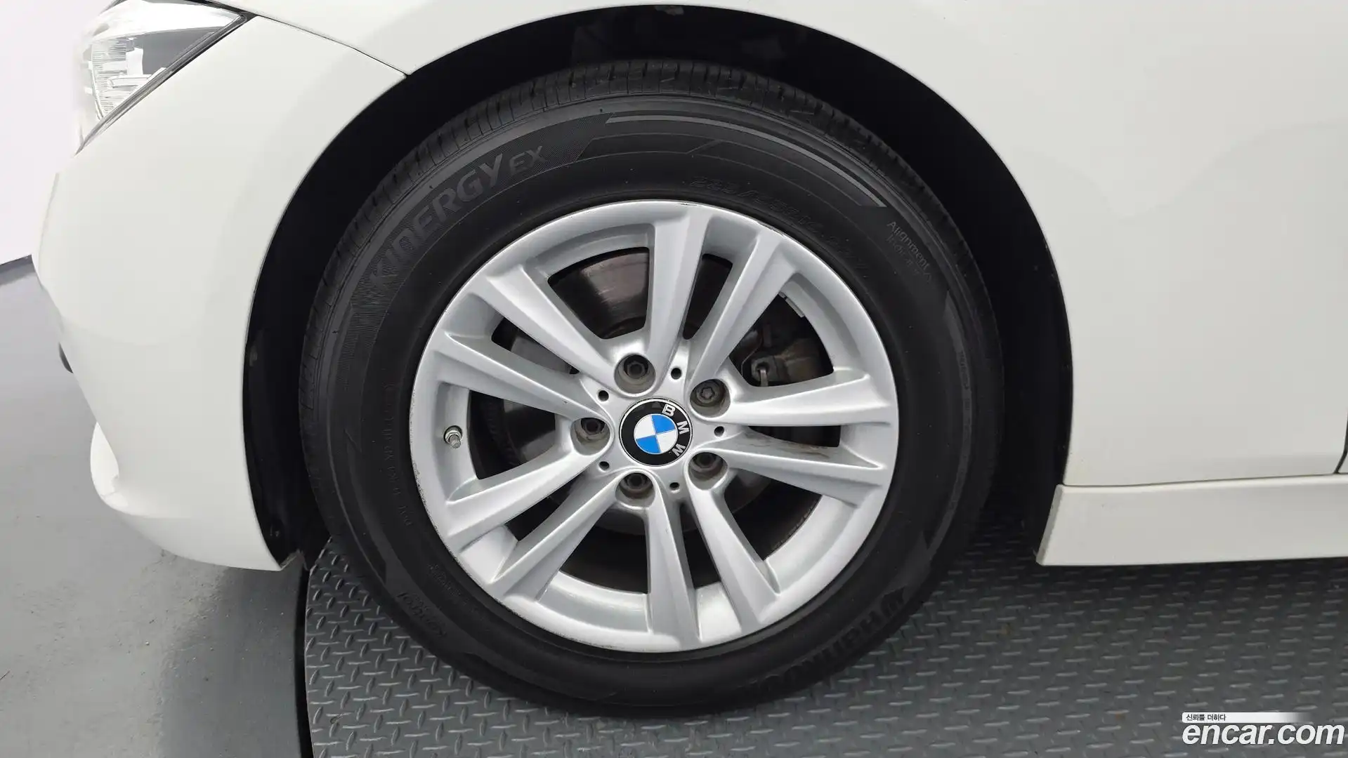 3-Series BMW 2017.8-OUTER-005