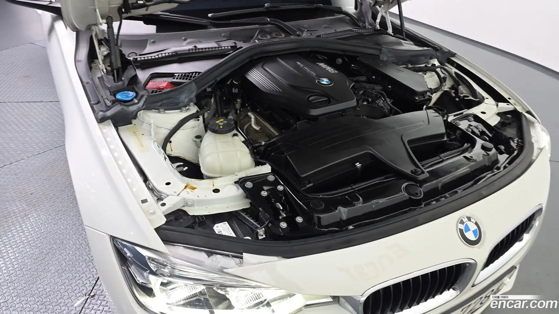 3-Series BMW 2017.8-OUTER-006