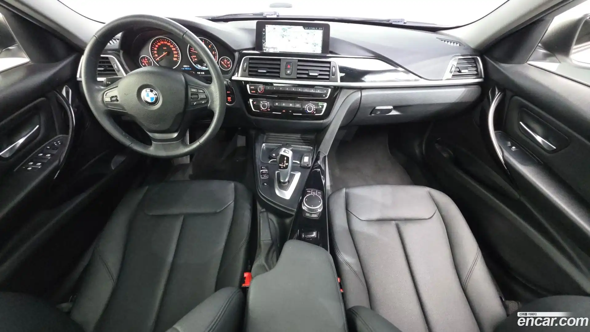 3-Series BMW 2017.8-INNER-007