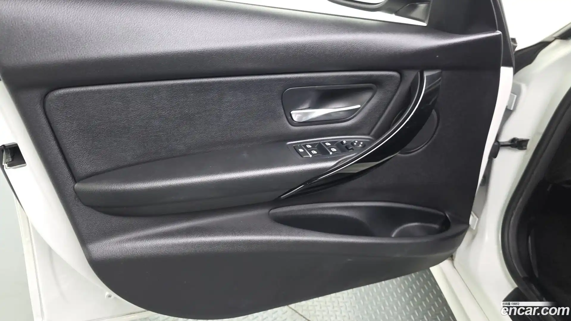 3-Series BMW 2017.8-INNER-034
