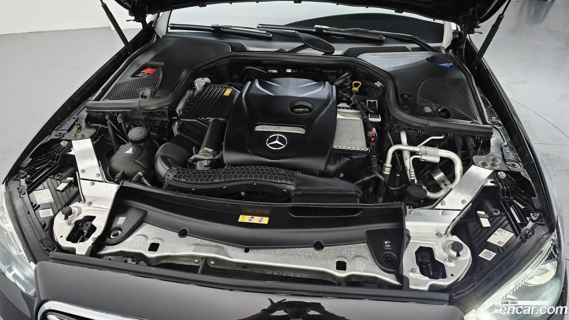 E-Class Mercedes-Benz 2022.0-OUTER-006