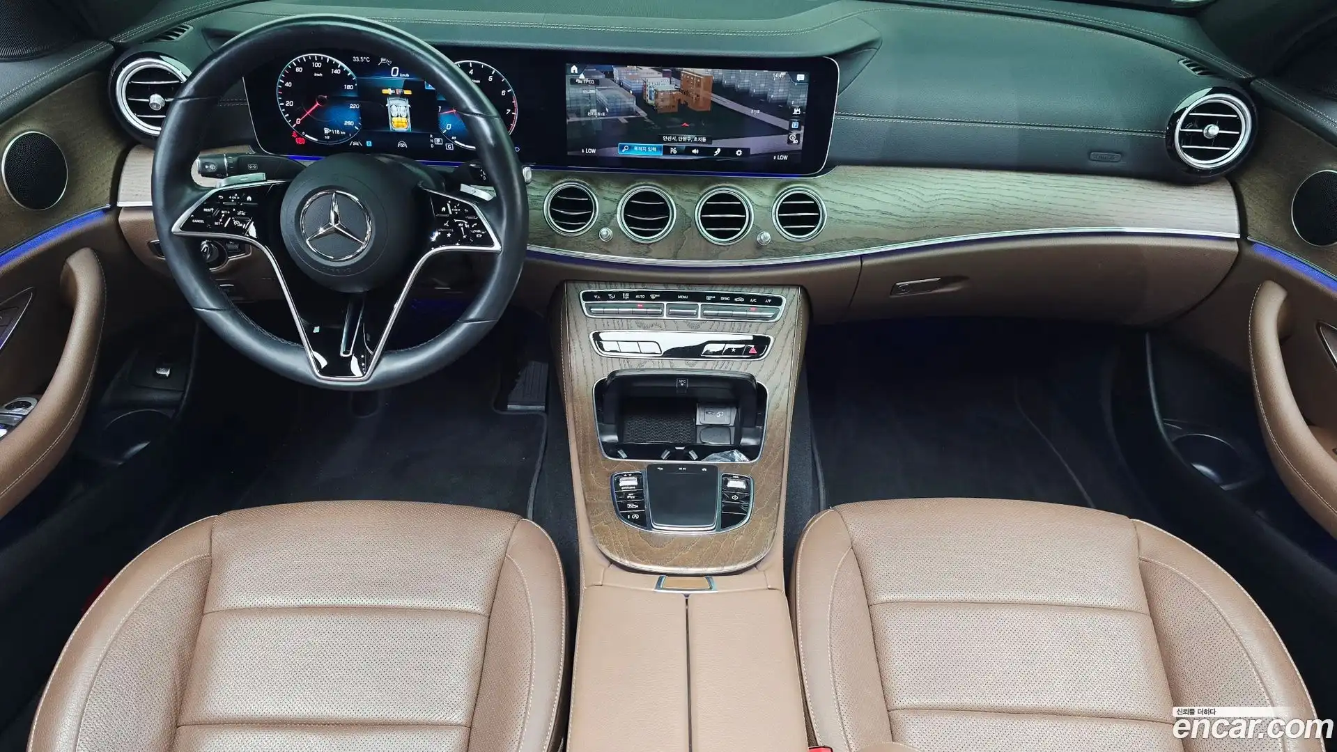 E-Class Mercedes-Benz 2022.0-INNER-007