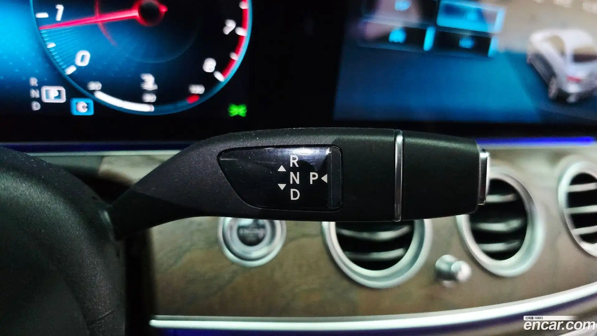 E-Class Mercedes-Benz 2022.0-INNER-009