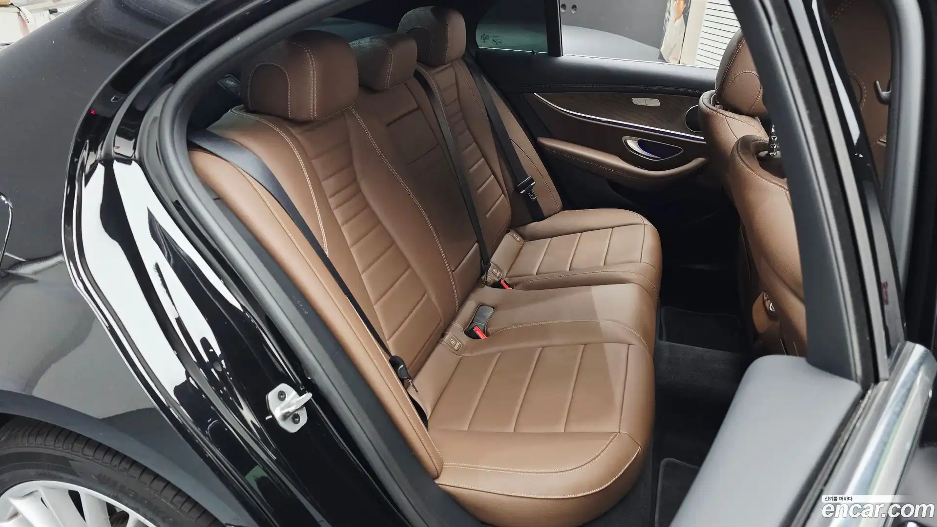 E-Class Mercedes-Benz 2022.0-OPTION-015