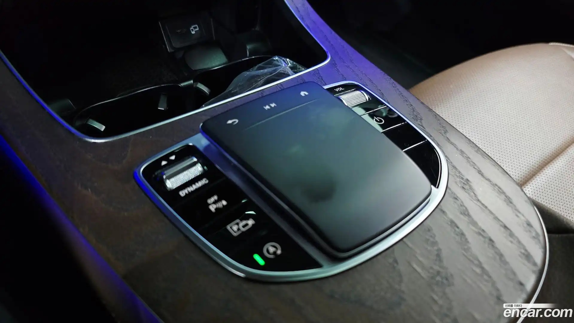 E-Class Mercedes-Benz 2022.0-OPTION-024