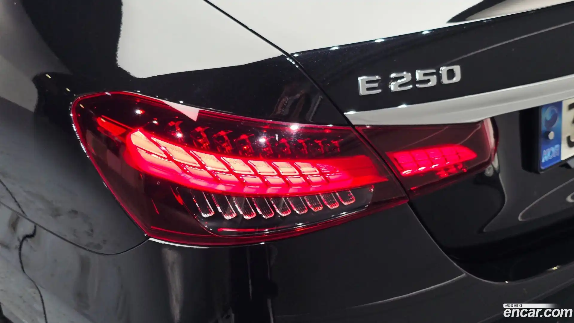 E-Class Mercedes-Benz 2022.0-OUTER-033