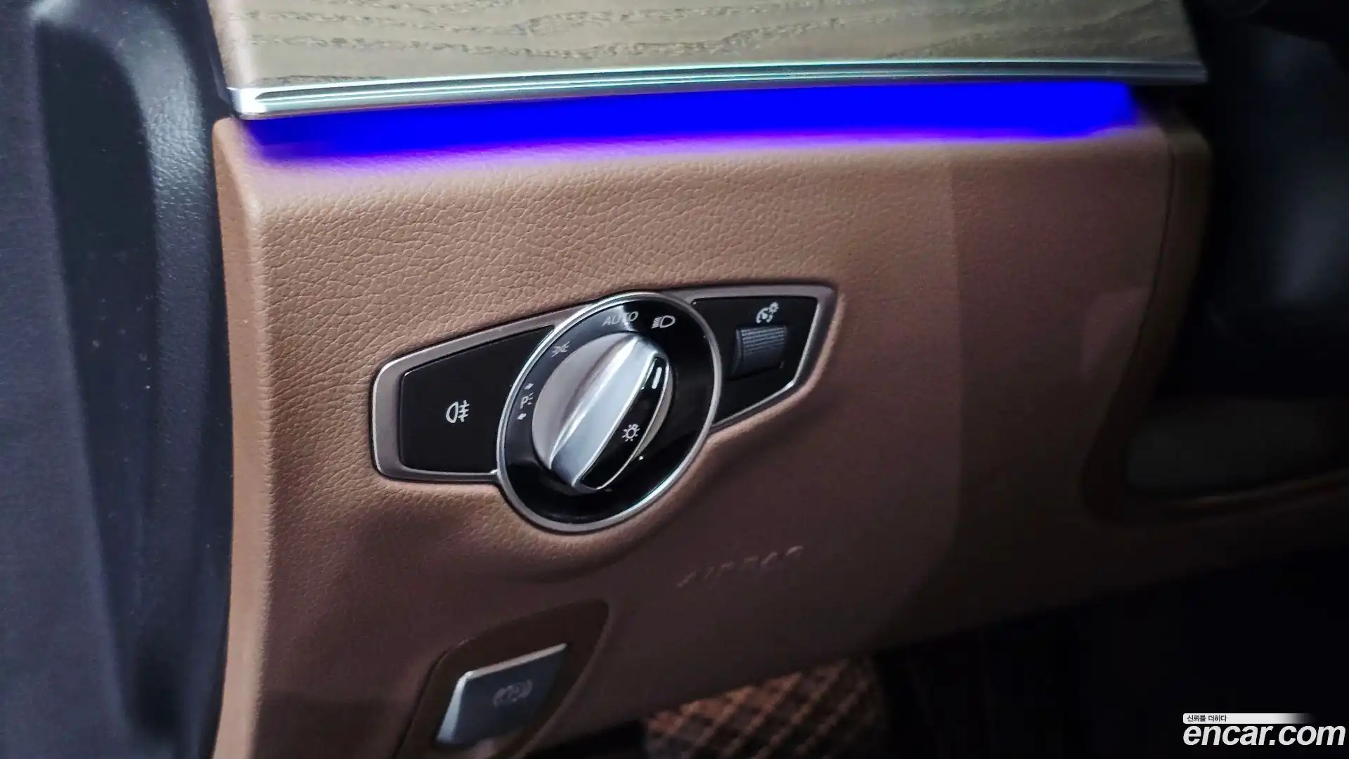 E-Class Mercedes-Benz 2022.0-OPTION-040