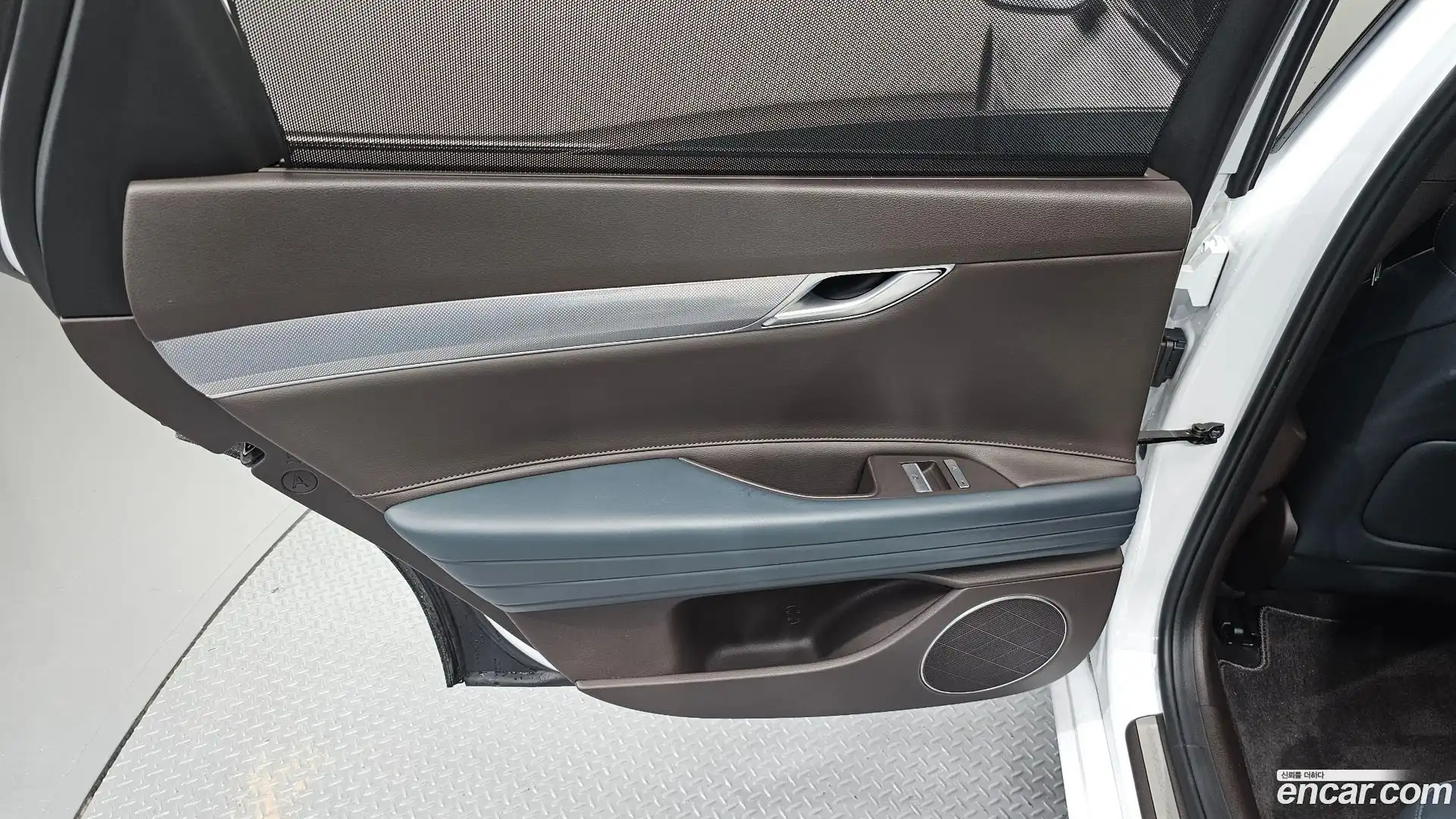 G80 Genesis 2021.3-INNER-035