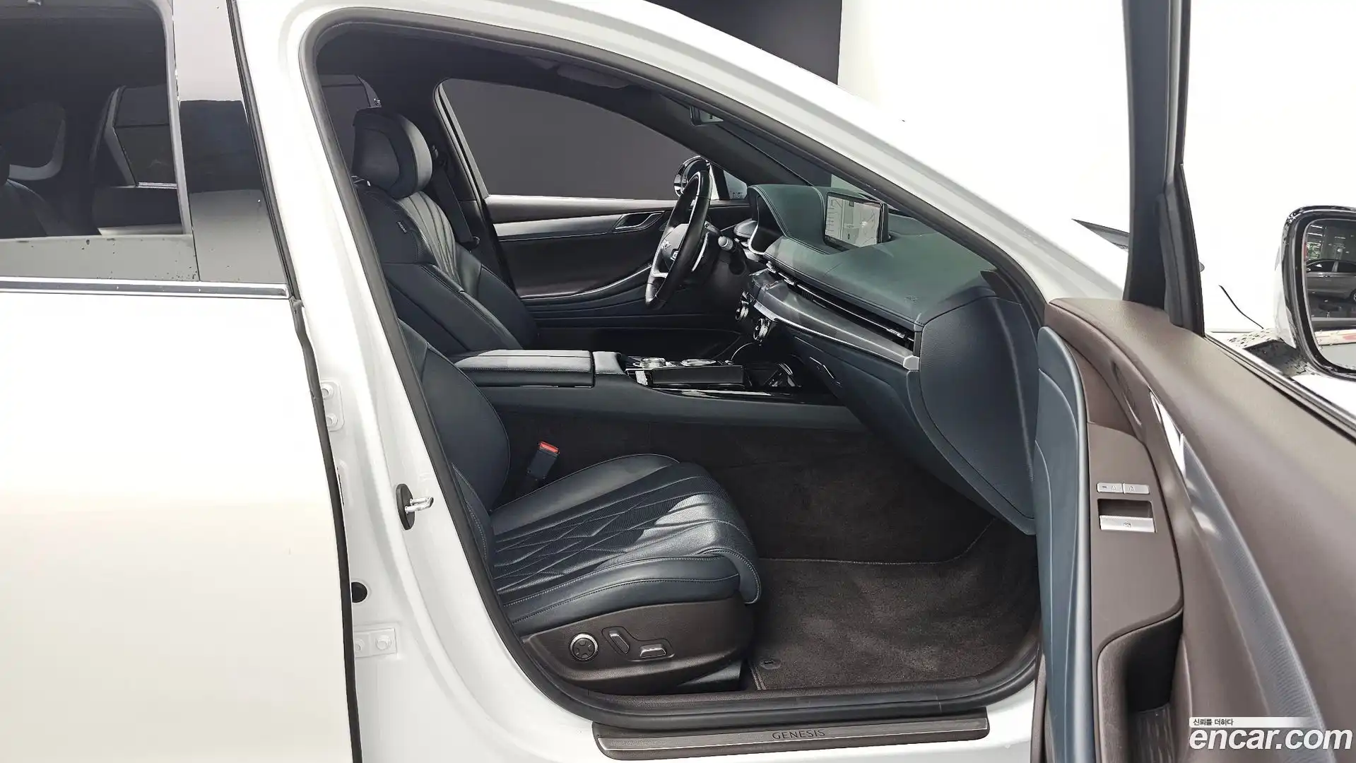 G80 Genesis 2021.3-INNER-036