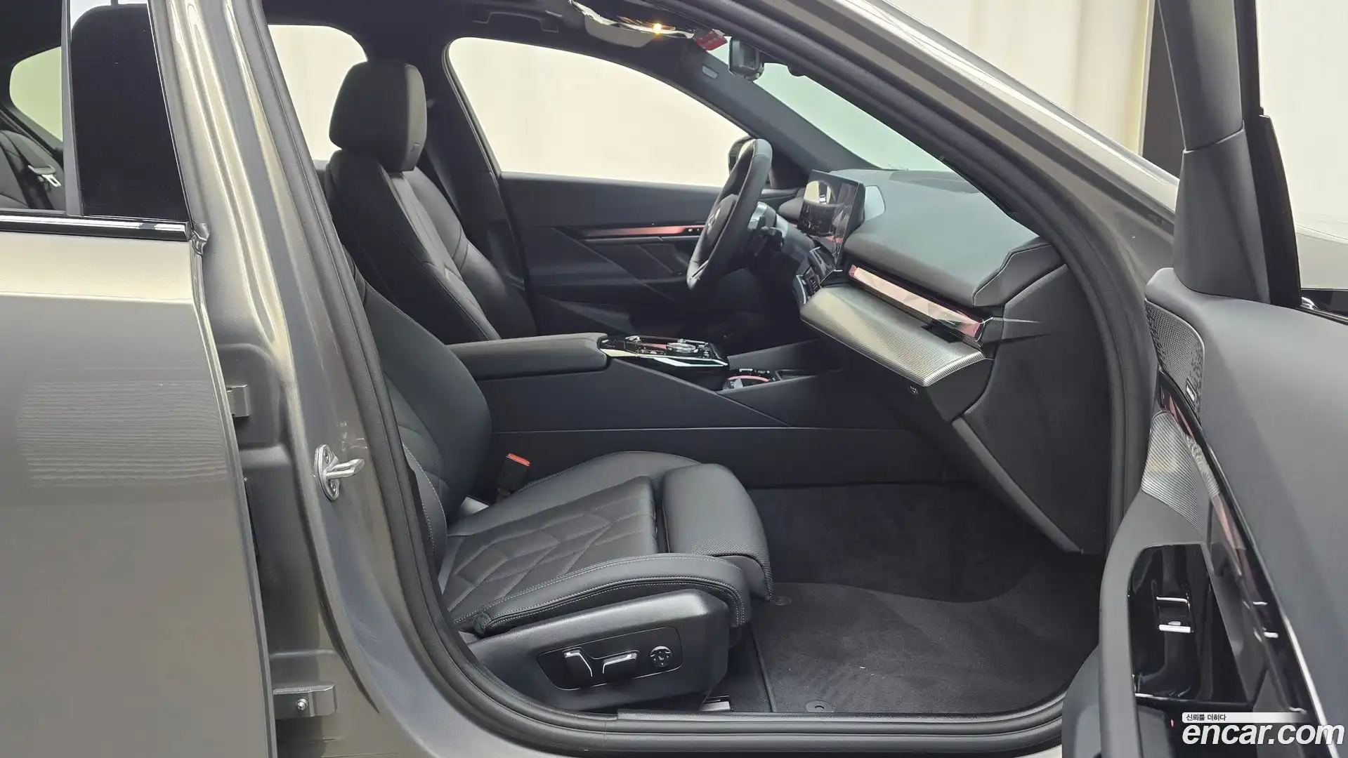 5-Series BMW 2026.0-INNER-036