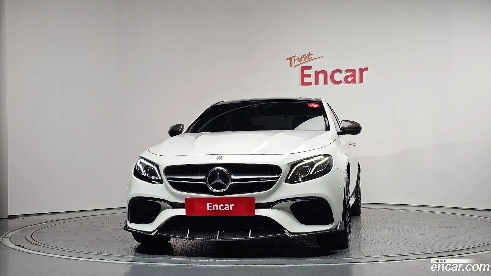 E-Class Mercedes-Benz 2018.8-OUTER-003