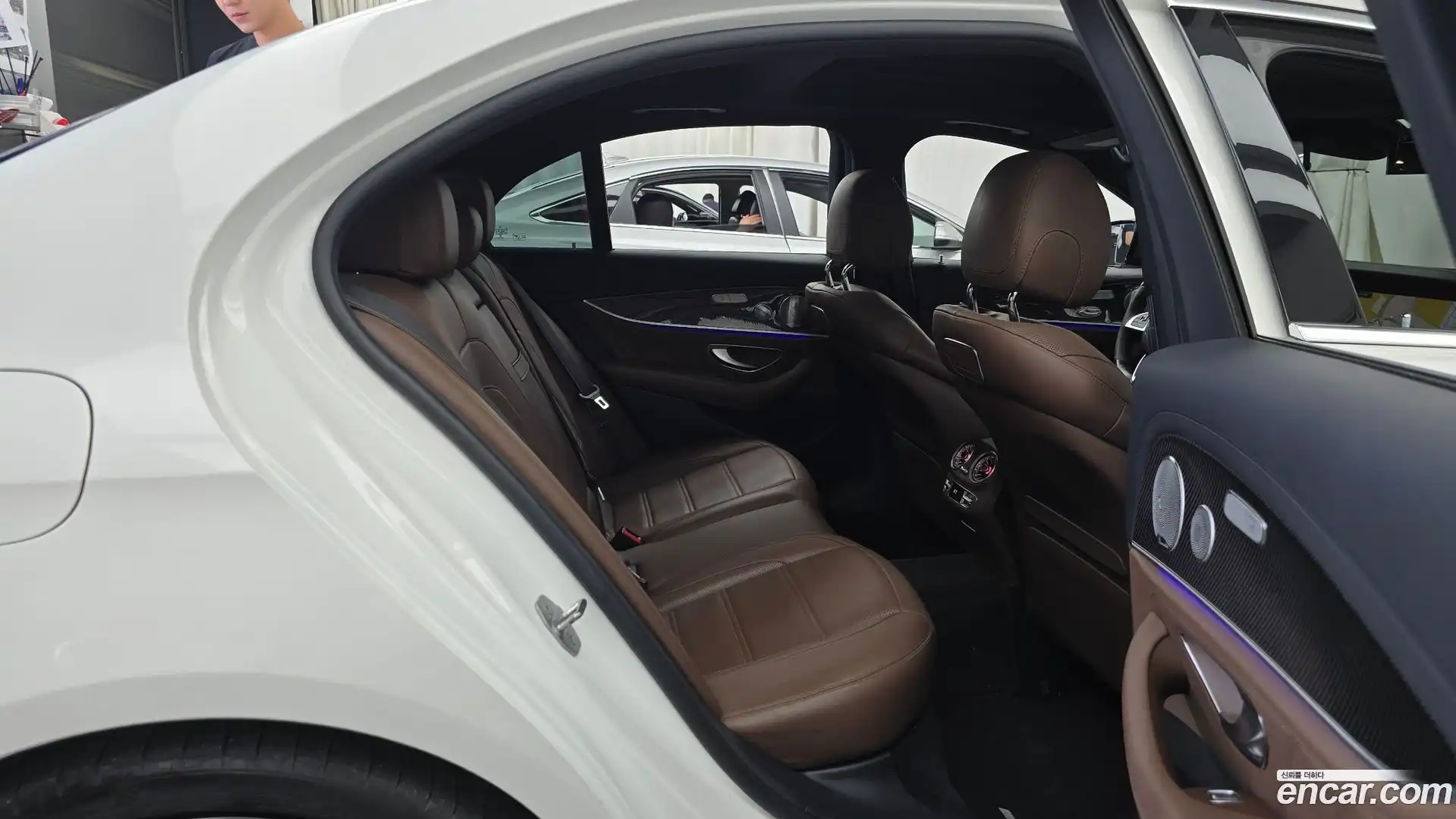 E-Class Mercedes-Benz 2018.8-OPTION-015