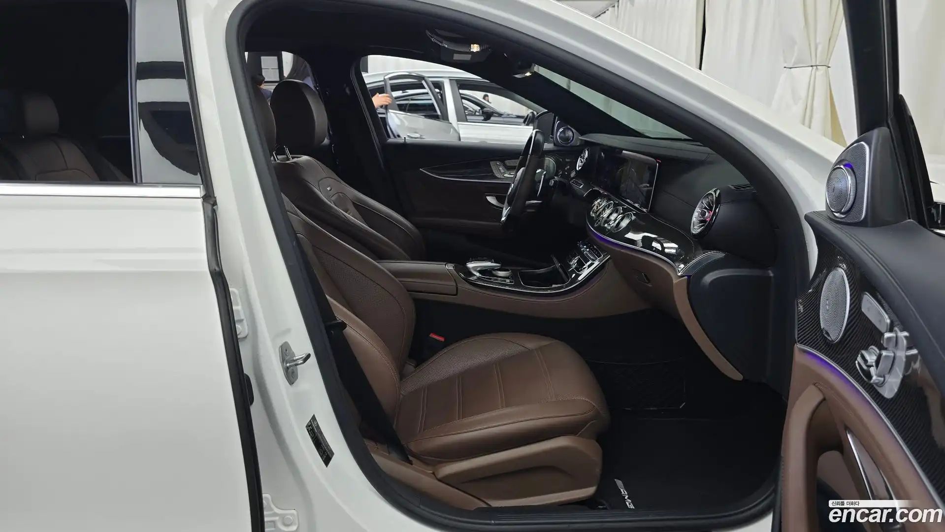 E-Class Mercedes-Benz 2018.8-INNER-036