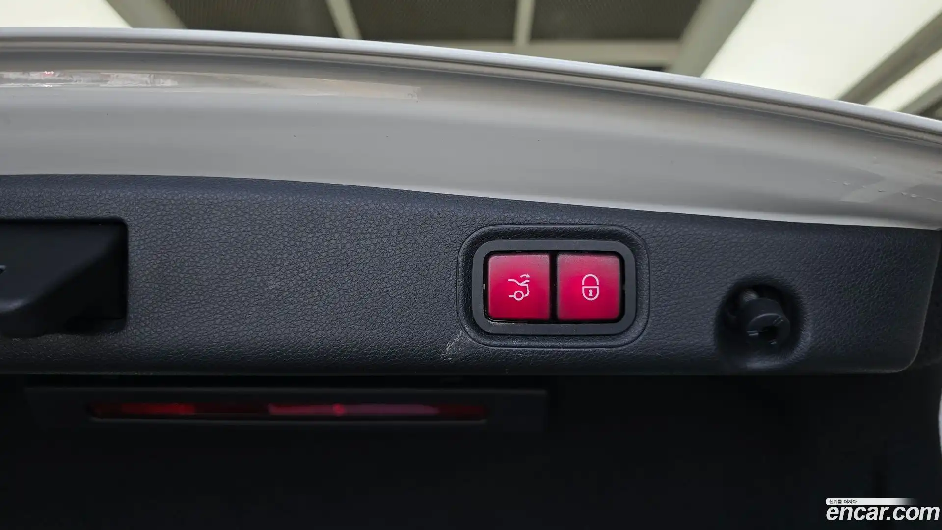 E-Class Mercedes-Benz 2018.8-OPTION-043