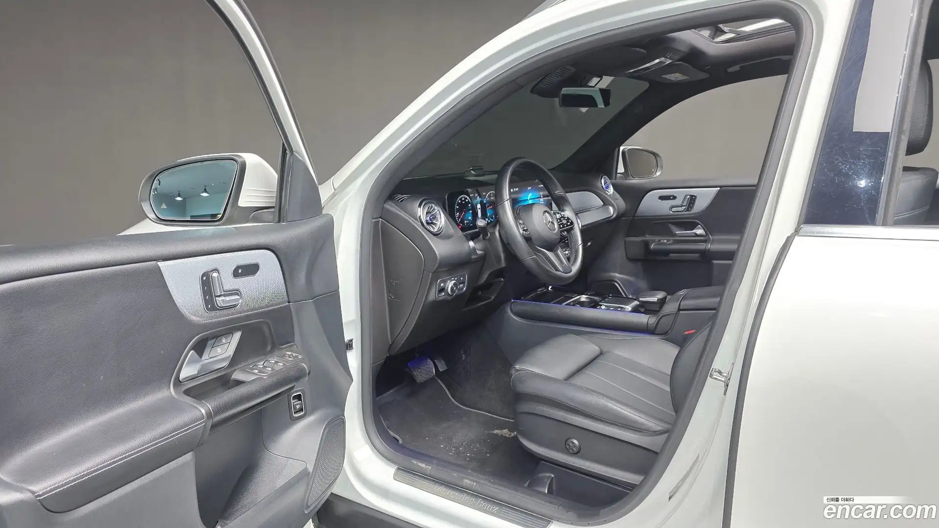 GLB-Class Mercedes-Benz 2021.8-OPTION-016