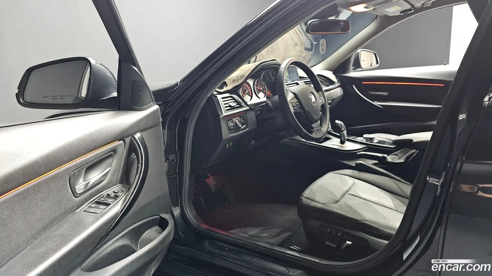 3-Series BMW 2017.8-INNER-010