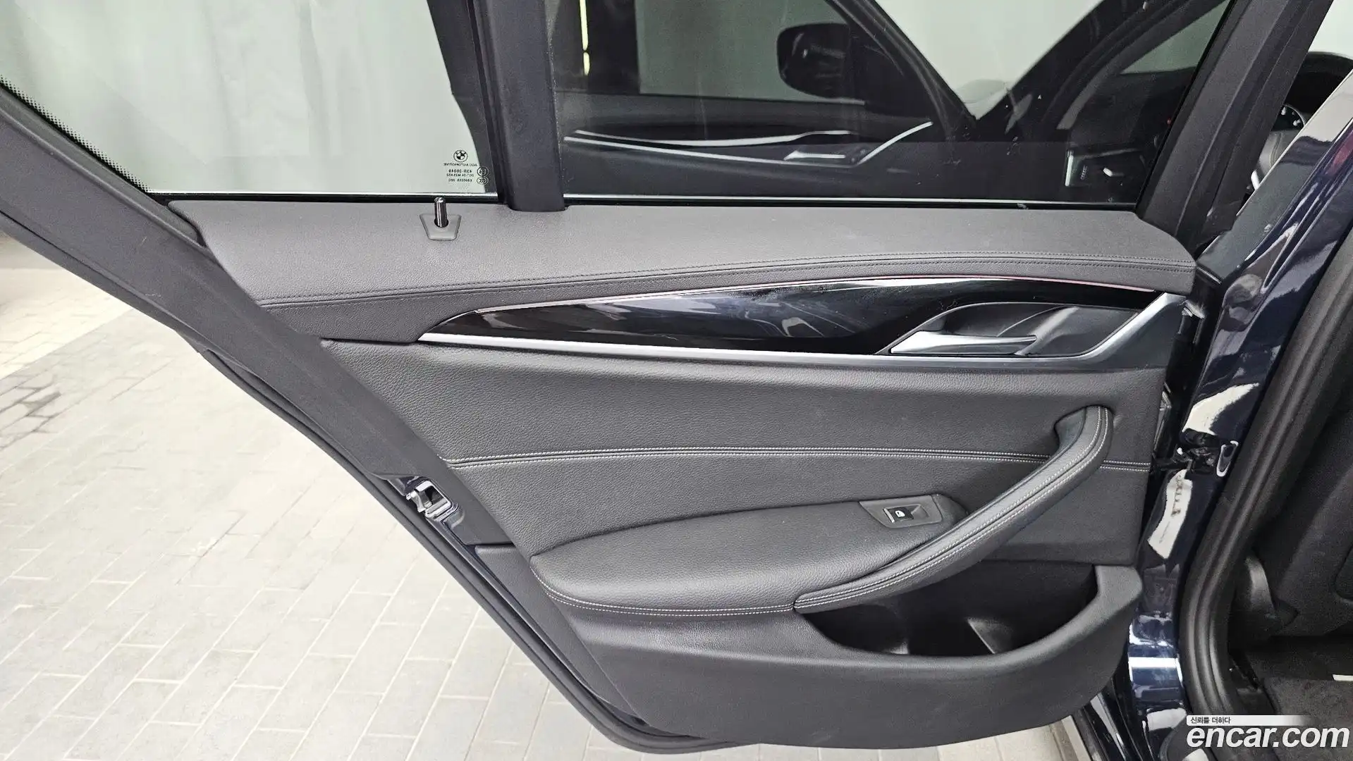 5-Series BMW 2018.4-INNER-035